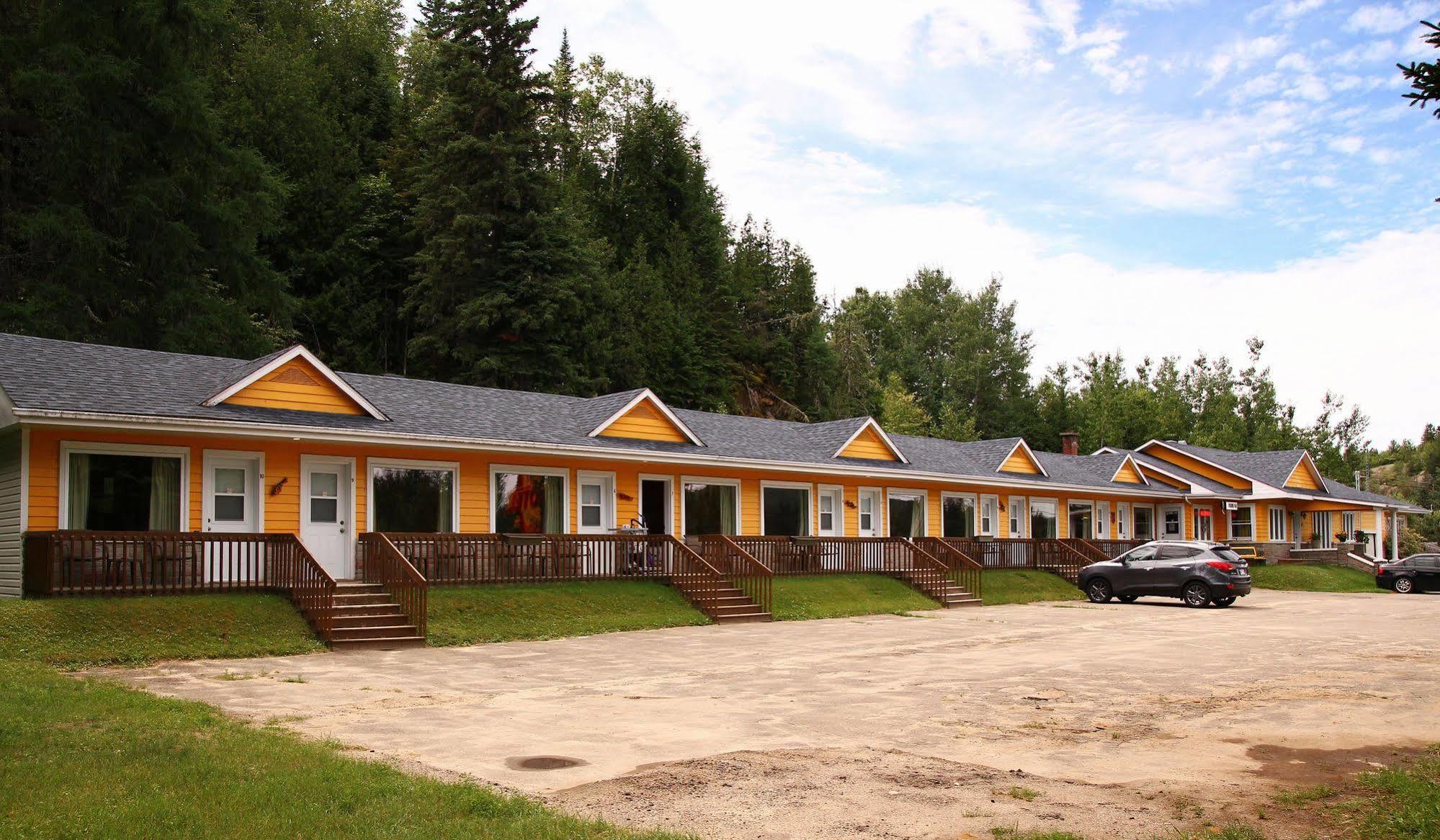 Motel 149 Mont-Tremblant Eksteriør bilde