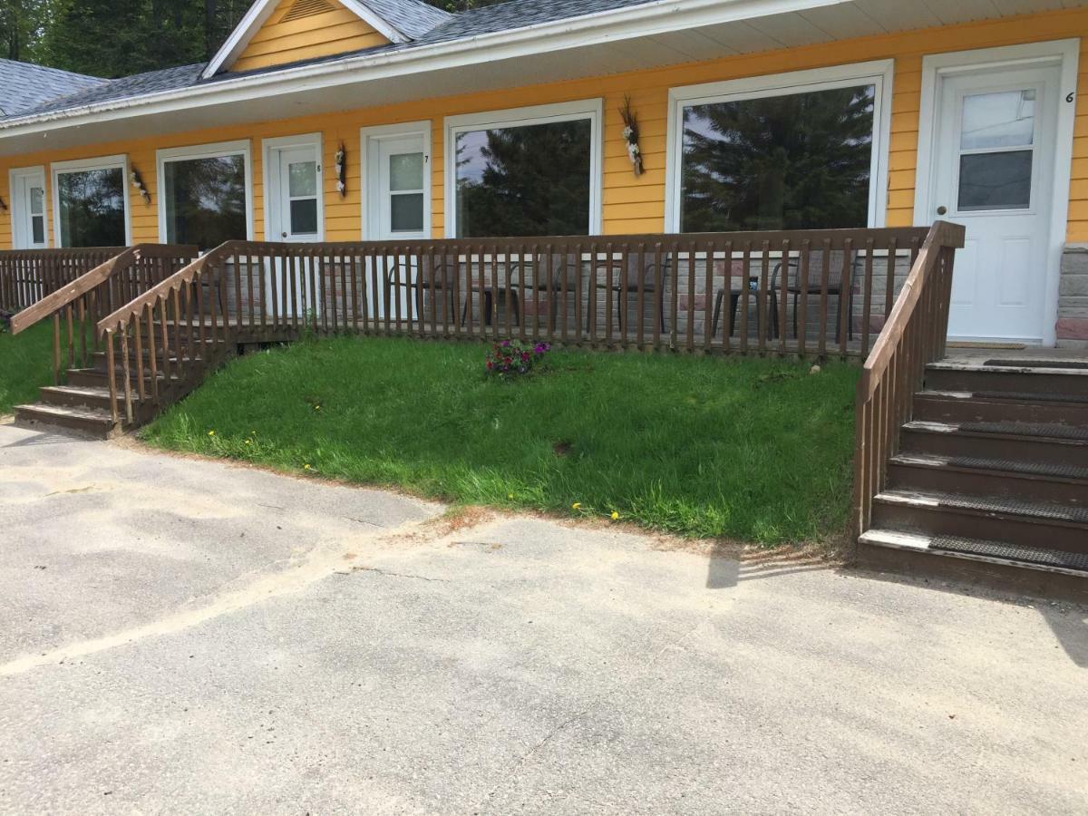 Motel 149 Mont-Tremblant Eksteriør bilde